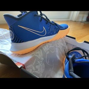 Nike Kyries 7 (GS)